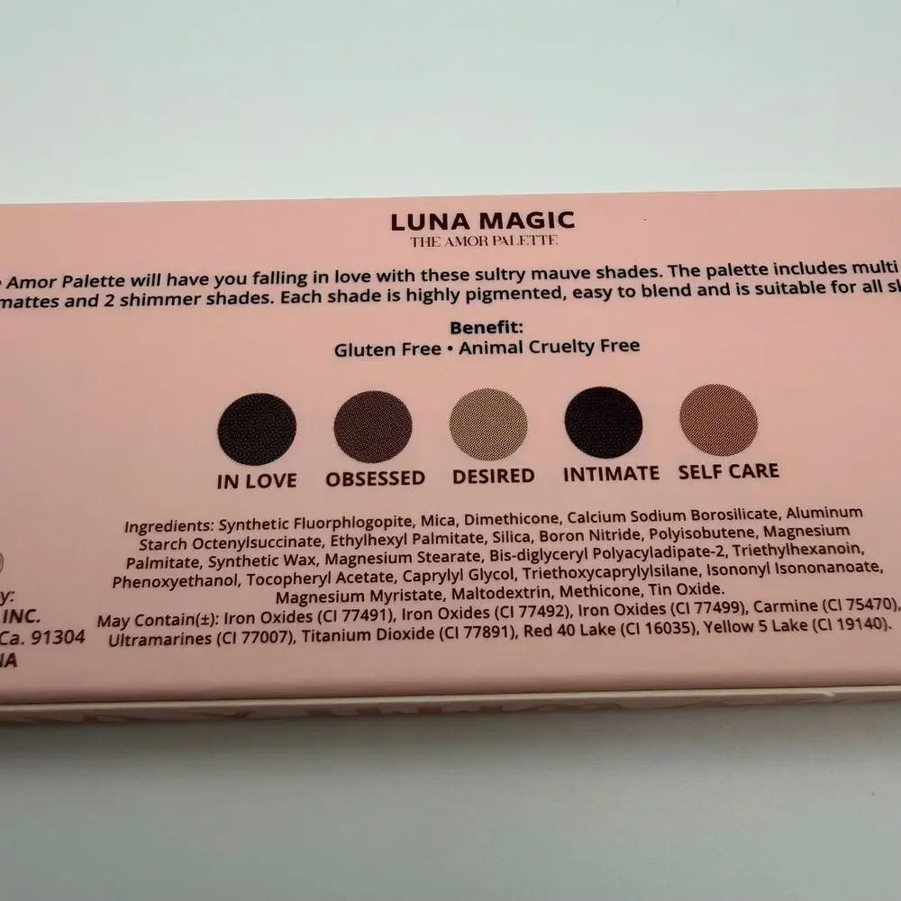 Luna Magic - The Amor Eyeshadow Palette - 5 Shades - New in Box